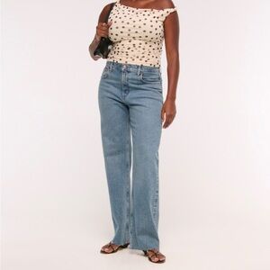 Abercrombie & Fitch high rise 90’s frayed hem jeans